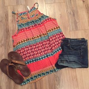 Patterned tank